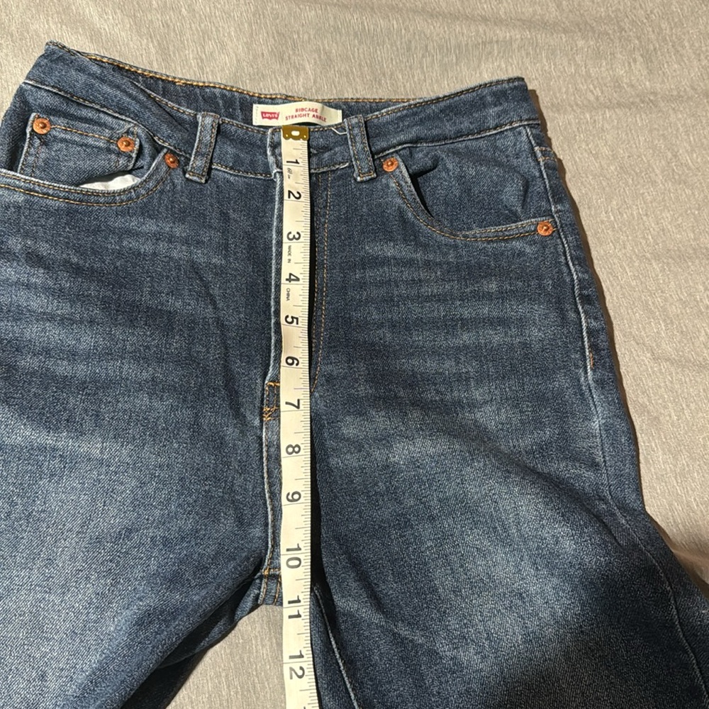 Levi’s - Picture 10 of 11